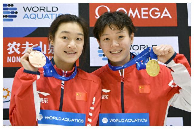 湖北姑娘昌雅妮夺冠,赢得杭州亚运跳水女子双人3米板冠军!