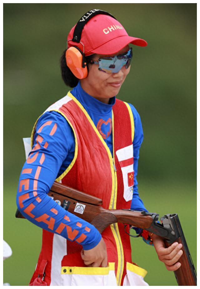 深圳射击运动员张鑫秋创亚洲纪录,斩获双金!|射击|纪录|飞碟_新浪新闻