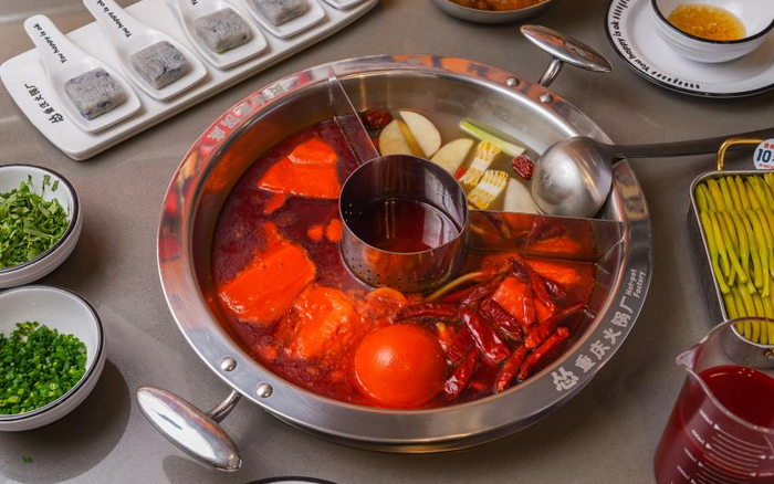 怂重庆火锅厂的火锅。受访者供图