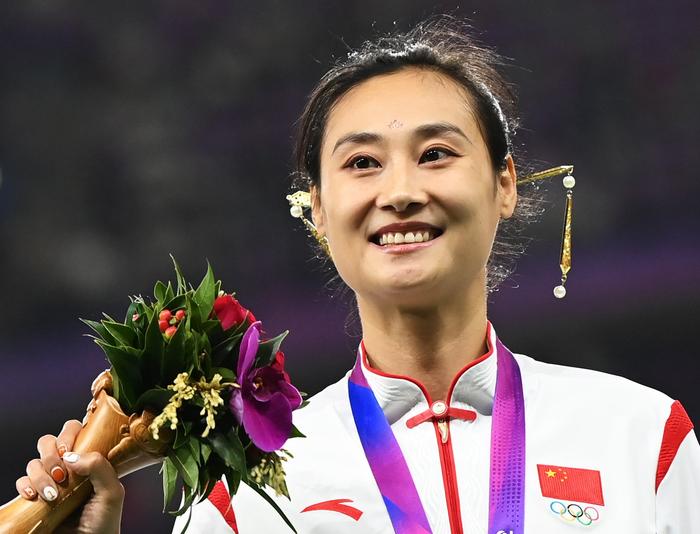 李玲 