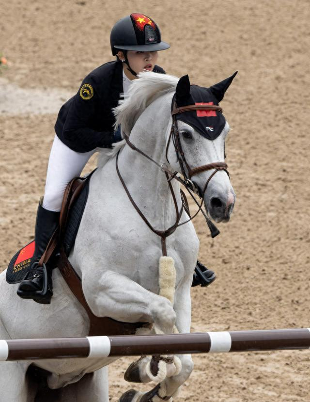 河北马术运动员首次登上亚运会赛场获得团体第五名