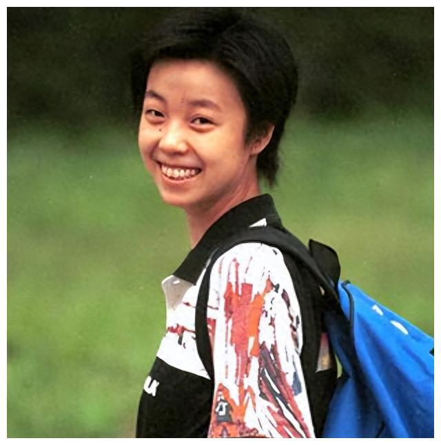 曲折爱情路:张怡宁的争议情史引人瞩目!