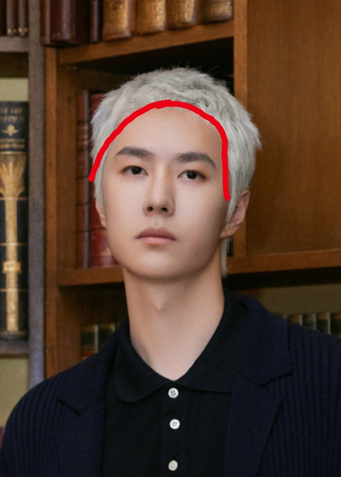 网友说:王一博发际线有点高,怎么回事?|王一博_新浪新闻