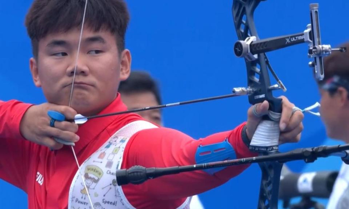 其他项目方面,艺术体操将决出个人团体金牌,中国选手赵樾,王子露和赵