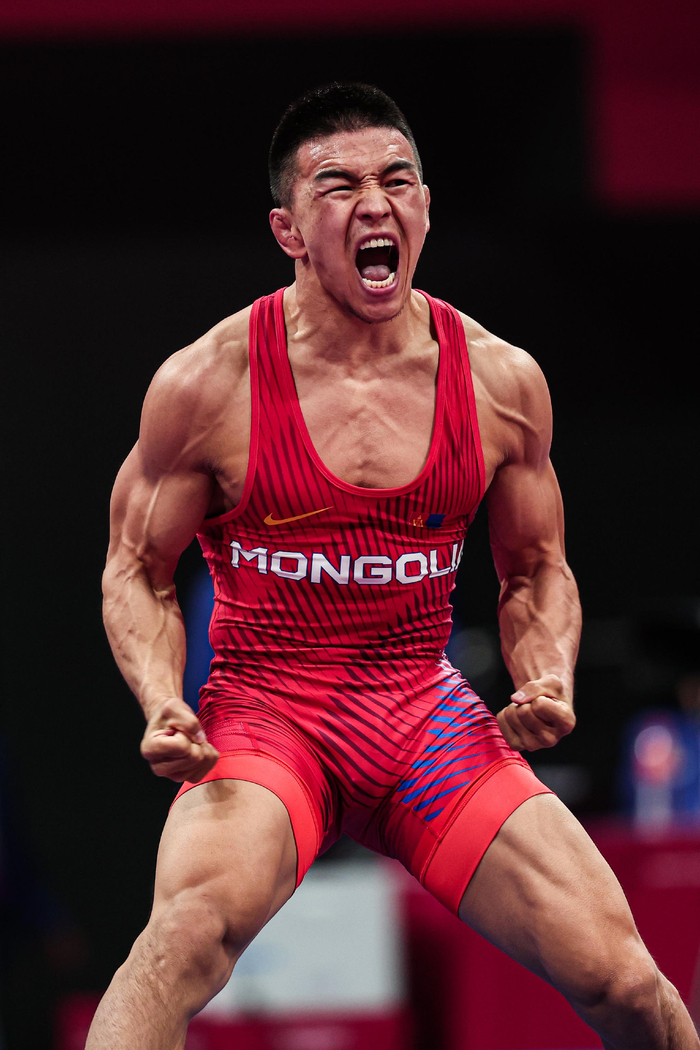 摔跤——男子自由式65公斤级赛况|蒙古国|摔跤|拉赫曼_新浪新闻