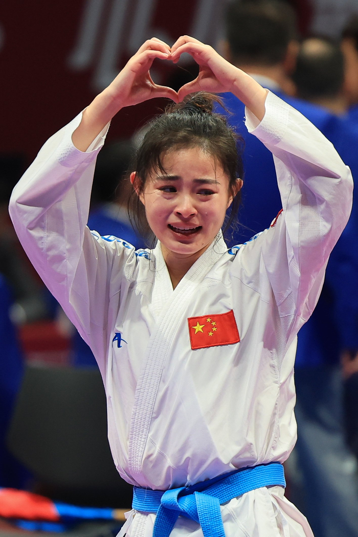 空手道女子组手61公斤级龚莉夺冠