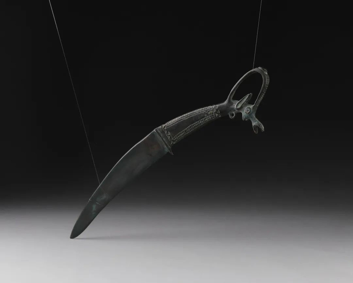 鹿首弯刀 通长30cm 刃16.2cm 柄长14.1cm宽3.5cm鹿首长5.4cm鹿首宽6.0cm