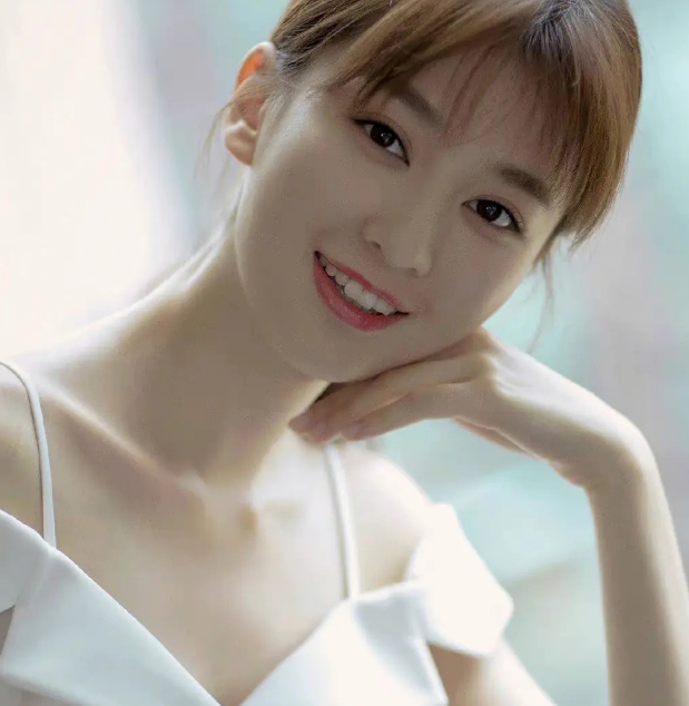 王俊凯悄悄整容?乔欣被前任倒油?胡连馨模仿baby?