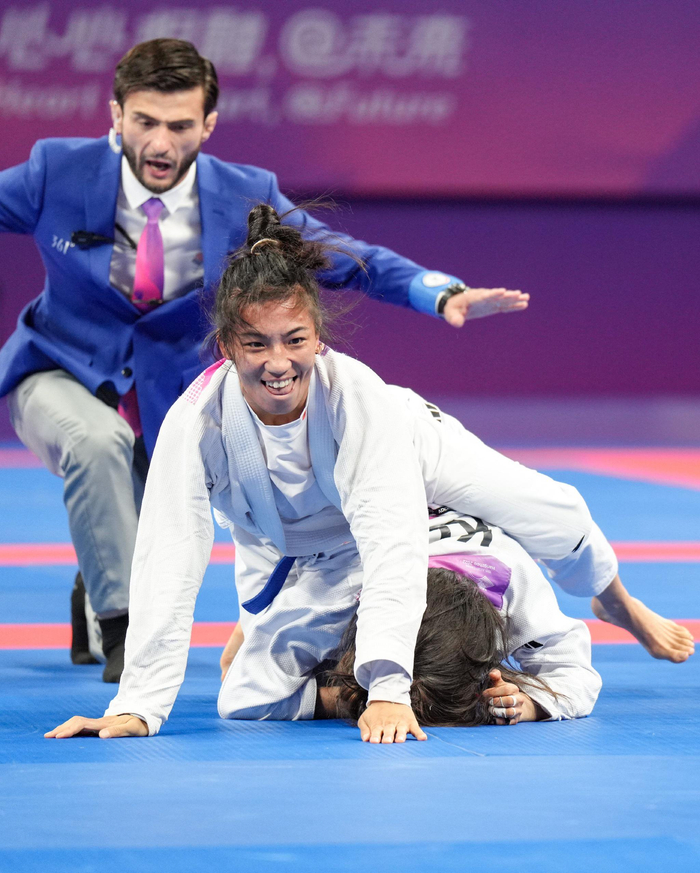 柔术——女子52公斤级:苗婕晋级决赛__财经头条