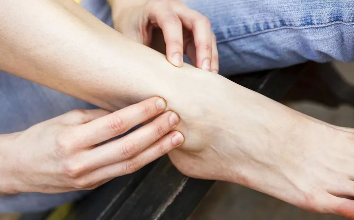 上海知名女演员意外受伤剧组致歉这种伤只有0次和无数次