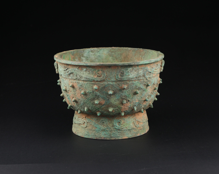 商代乳丁纹铜簋（复制品）