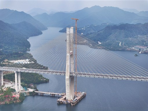 "确保12月通车试运行"——官新高速项目建设一线见闻|高速|大桥|雪峰