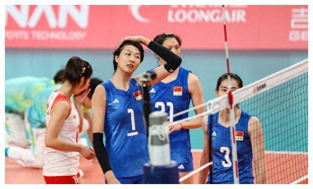 樊振东夺亚运男单冠军后欲向袁心玥告白求婚