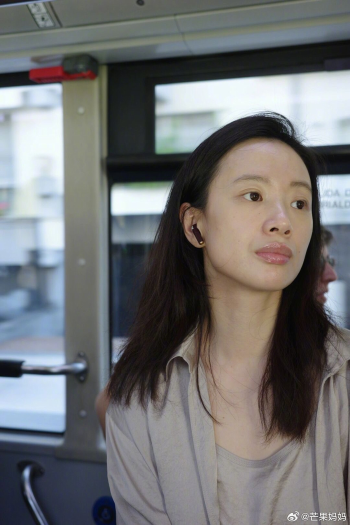 李梦在我心里真的是特别的,po自拍先放素颜照……|李梦_新浪新闻