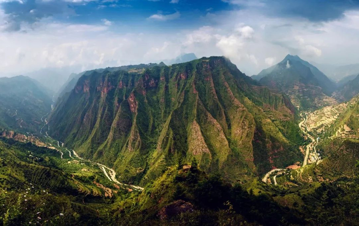 ▲西和仇池山。摄影/黄兆奎