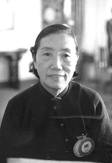 谢冰莹为《厦门青年作品集》撰序|厦门市|厦门青年作品集_新浪新闻