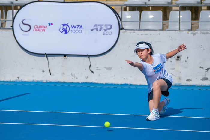 成为中网球童,那些你在赛场上看不到的事|中网|肖伟_新浪新闻