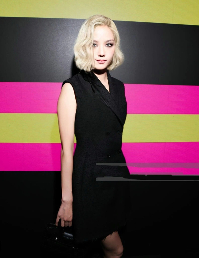 金智秀金色短发造型 图是p的但好适合 金姬秀!