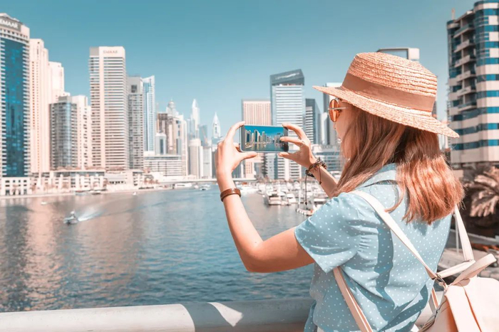 假期出行，尽管游览了很多景点，但在回忆时，依旧觉得时间过得很快。（图/图虫创意）