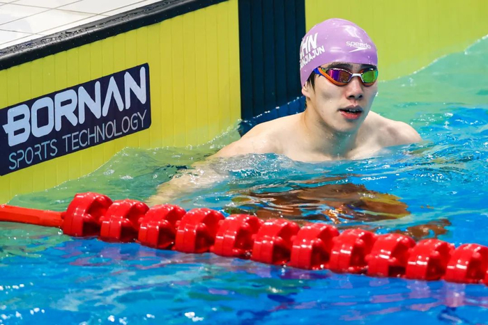 孙佳俊比赛现场 新华社供图