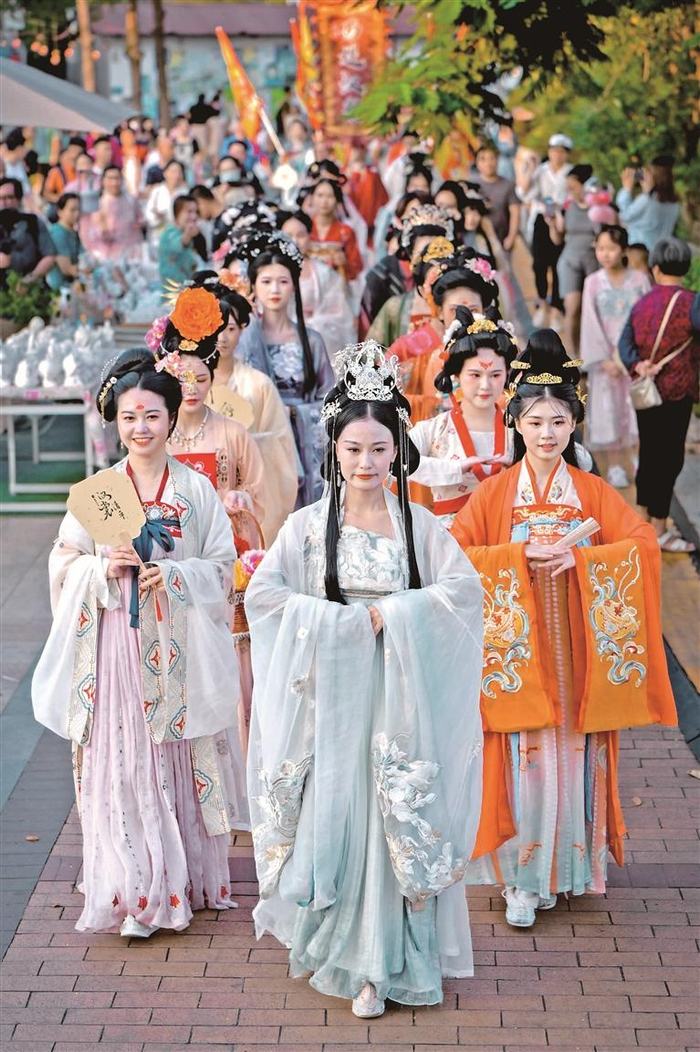 在清平古墟邂逅汉裳之美