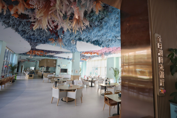 10月9日，芳华里家庭养老社区内的餐厅。新京报记者 陶冉 摄