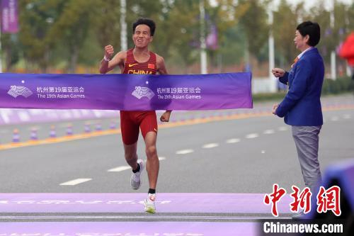 (杭州亚运会)亚运会男子马拉松冠军何杰:人生不设限 一直向前跑__财经头条__新浪财经