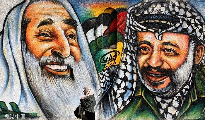 2012年3月27日消息，加沙地带，巴勒斯坦前领导人阿拉法特和亚辛的巨幅画像现身街头。