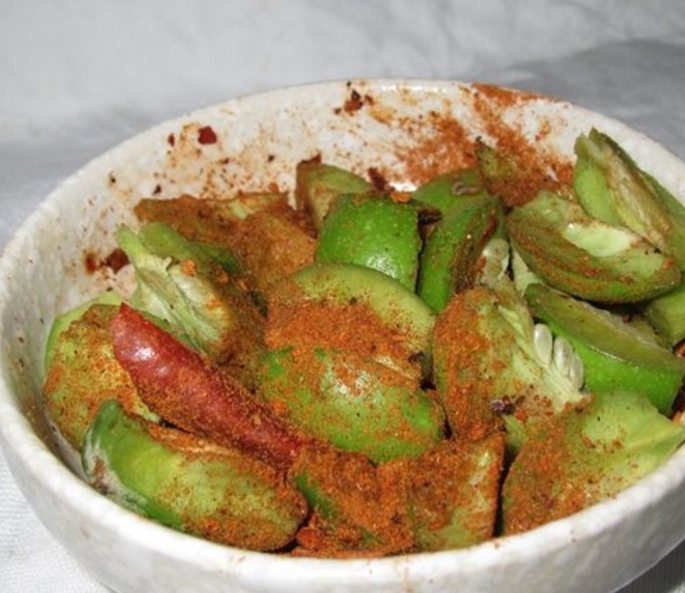 辣椒拌多依果 图源：新华网