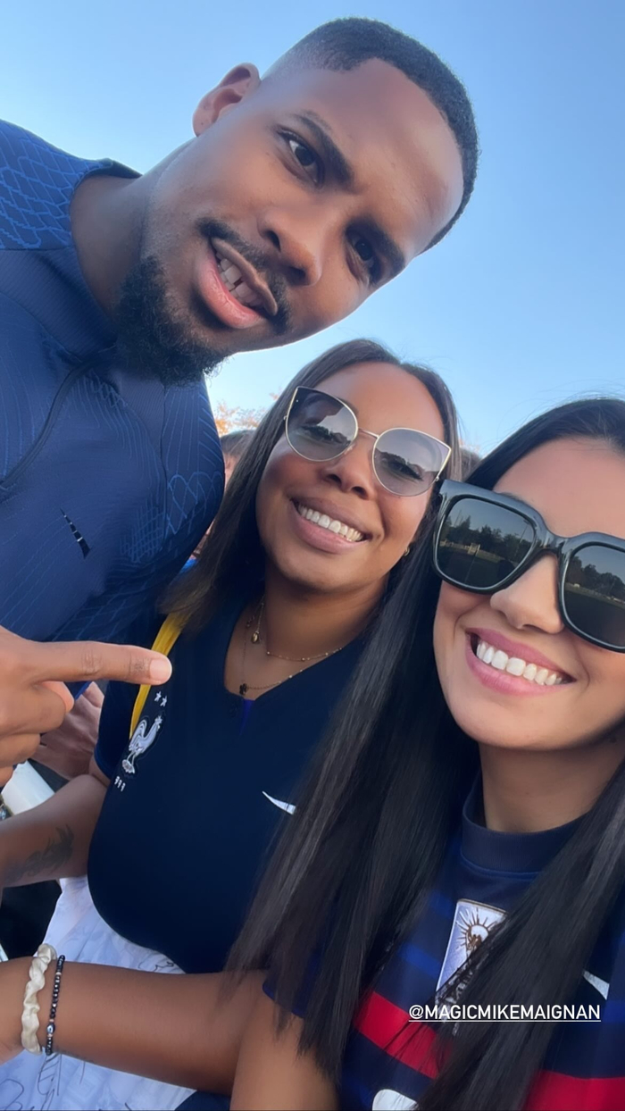 231010 球迷见面日|法国_新浪新闻