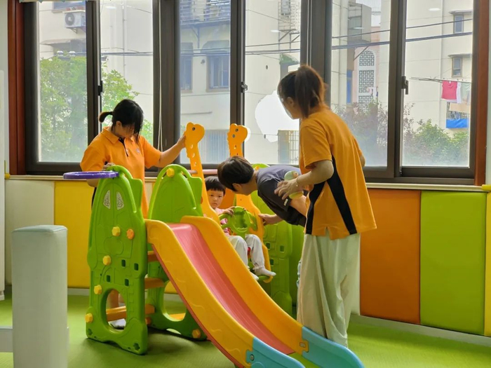 通河四村"宝宝屋"是博士娃幼儿园泗塘园与通河四村居委共建的托育公共