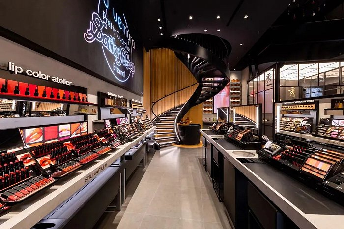 美妆迎首店潮,近50家门店背后有哪些新看点?