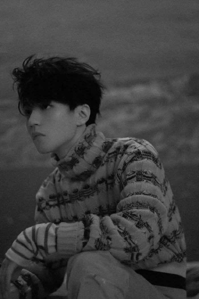 王俊凯侧脸生图9615这个颜我真的吃一辈子