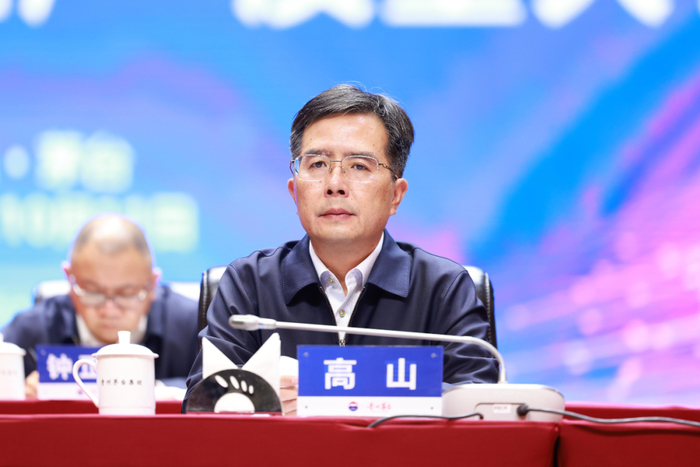 三届"茅台工匠"的决定》,涂华彬作《集团公司2023年度质量工作报告》