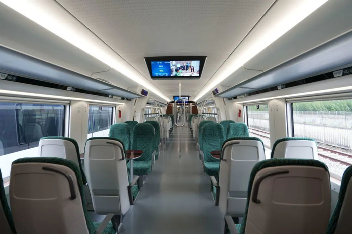 四编组crh6a-a在广清,广州东环城际正式投用 开启"四八混跑"|广州市