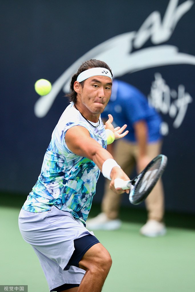 深一度网球少年布云朝克特悬崖上会开出黄皮肤的花