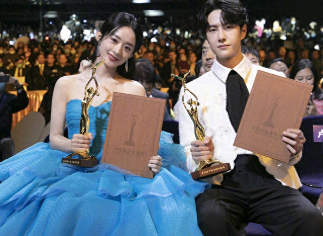 和王一博传绯闻惹怒粉丝,要求撇清关系|赵丽颖|王一博|绯闻_新浪新闻