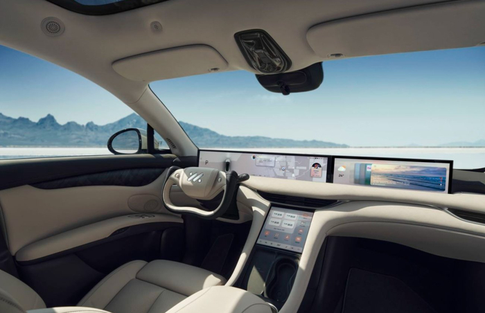 刘涛并不担心智己ls6定价偏低造成经营困难,原因即在于上汽集团分摊