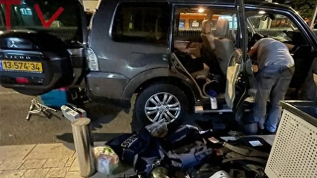 当地时间12日晚，BBC记者被以色列警察持枪袭击并威胁 图源：CNN