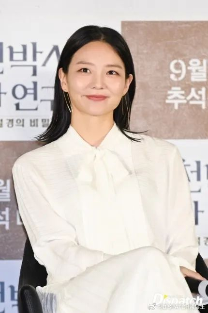 还记得忠武路女演员李絮吗?电影节红毯赢了