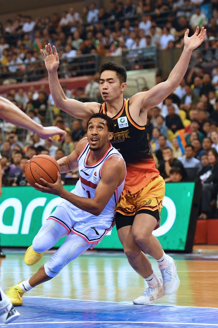 篮球cba季前赛广东华南虎胜江苏肯帝亚