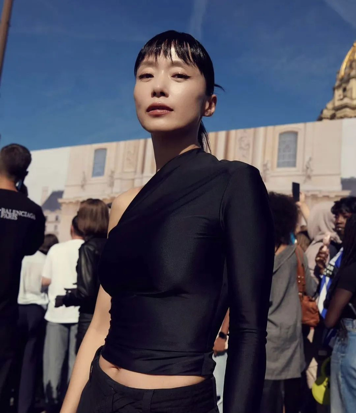 还记得忠武路女演员李絮吗?电影节红毯赢了