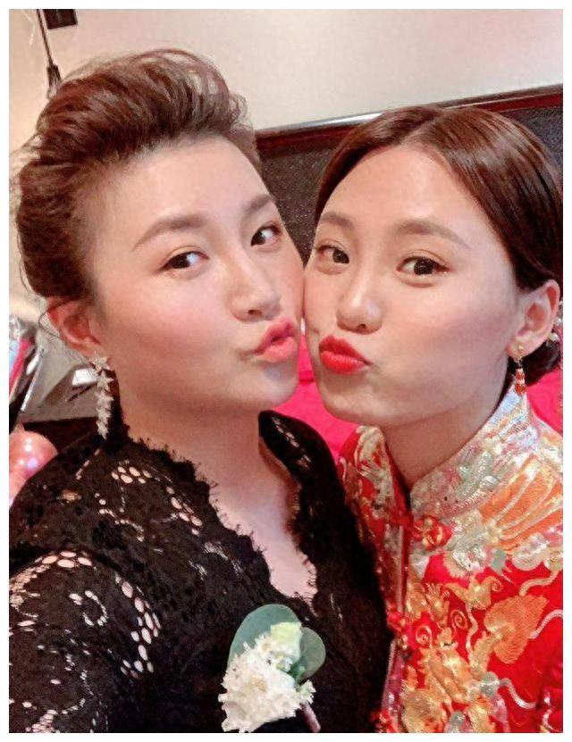 16岁封世界冠军,与帅气富豪共绽华彩|九球|刘莎莎|婚姻_新浪新闻