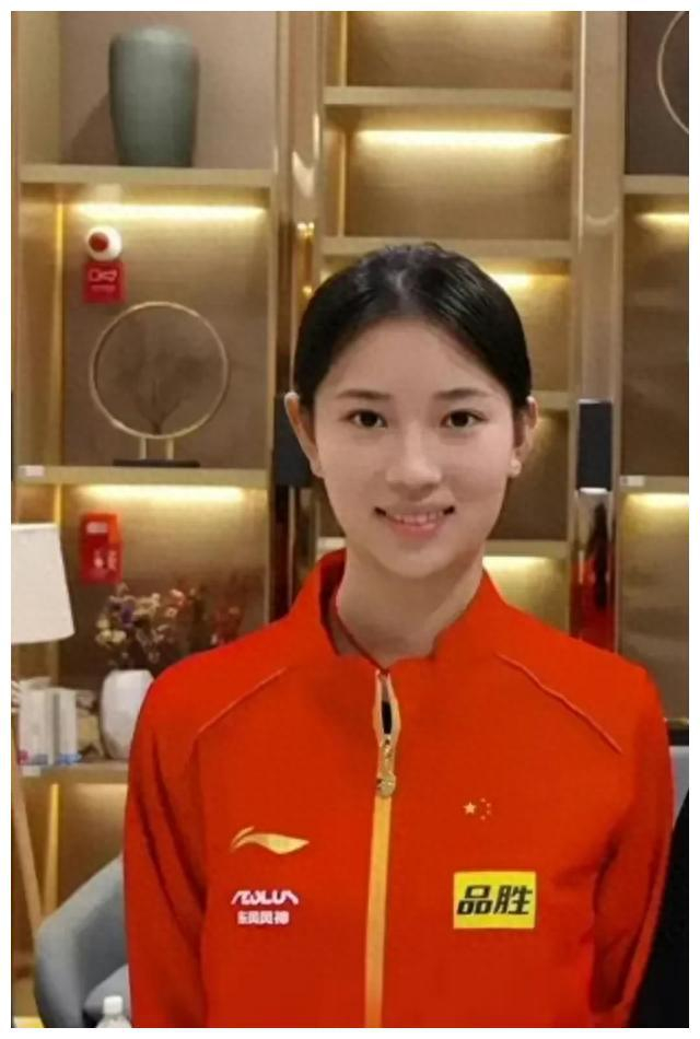 击败孙颖莎王楚钦的姑娘成网红|王添艺|乒乓球|训练_新浪新闻