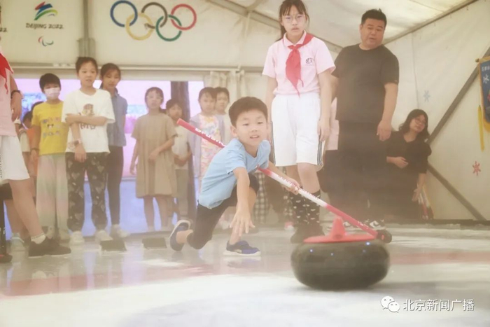 天育参加体育活动