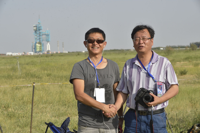 往返天地间:记者眼中的中国载人航天二十年__财经头条