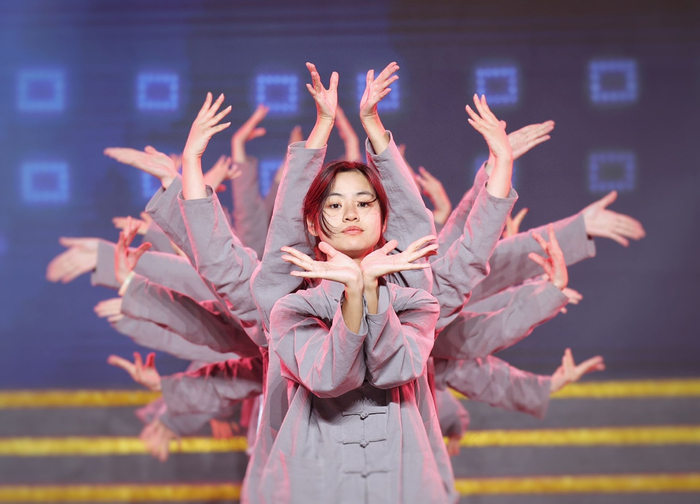 10月13日晚，颁奖展演现场，节目《方圆》。  新京报记者 王贵彬 摄