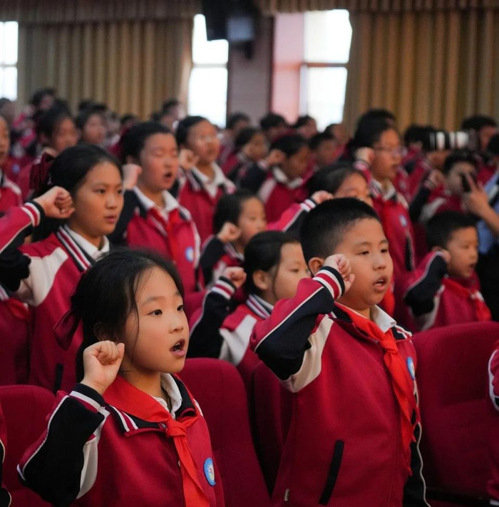 临沂市暨兰山区建队纪念日活动在临沂金雀山小学举行|临沂市|小学