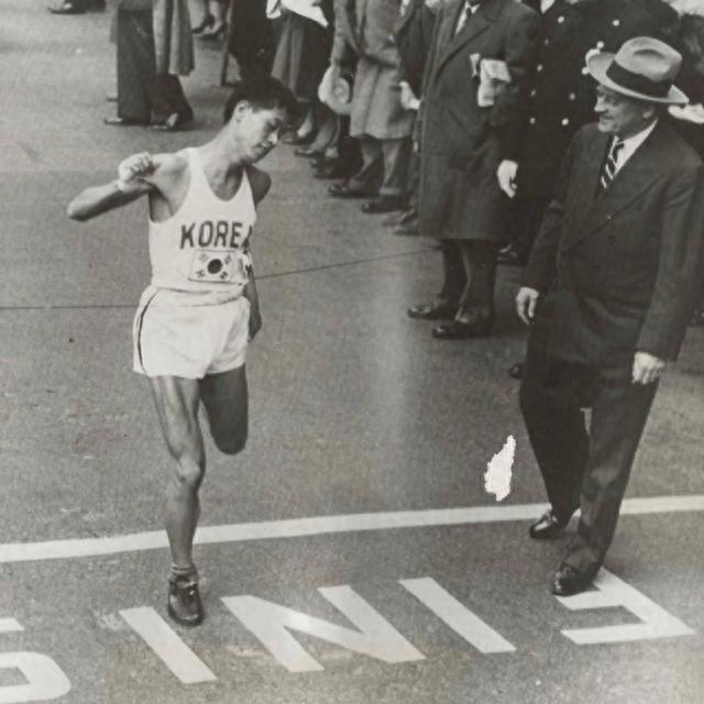 咸基鎔除了徐润福之外,咸基鎔也是孙基祯的弟子,他在1950年波士顿