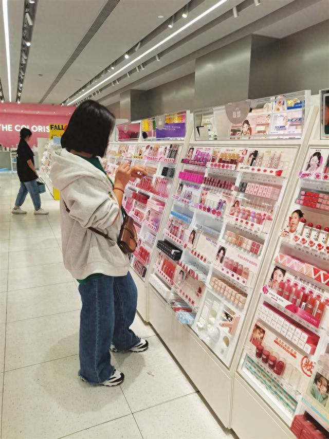 太原市场消费热度持续走高国货潮势头强劲领风骚